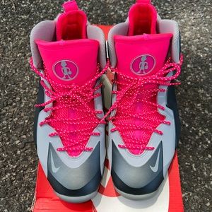 Nike Lil Penny Posite Hyper Pink